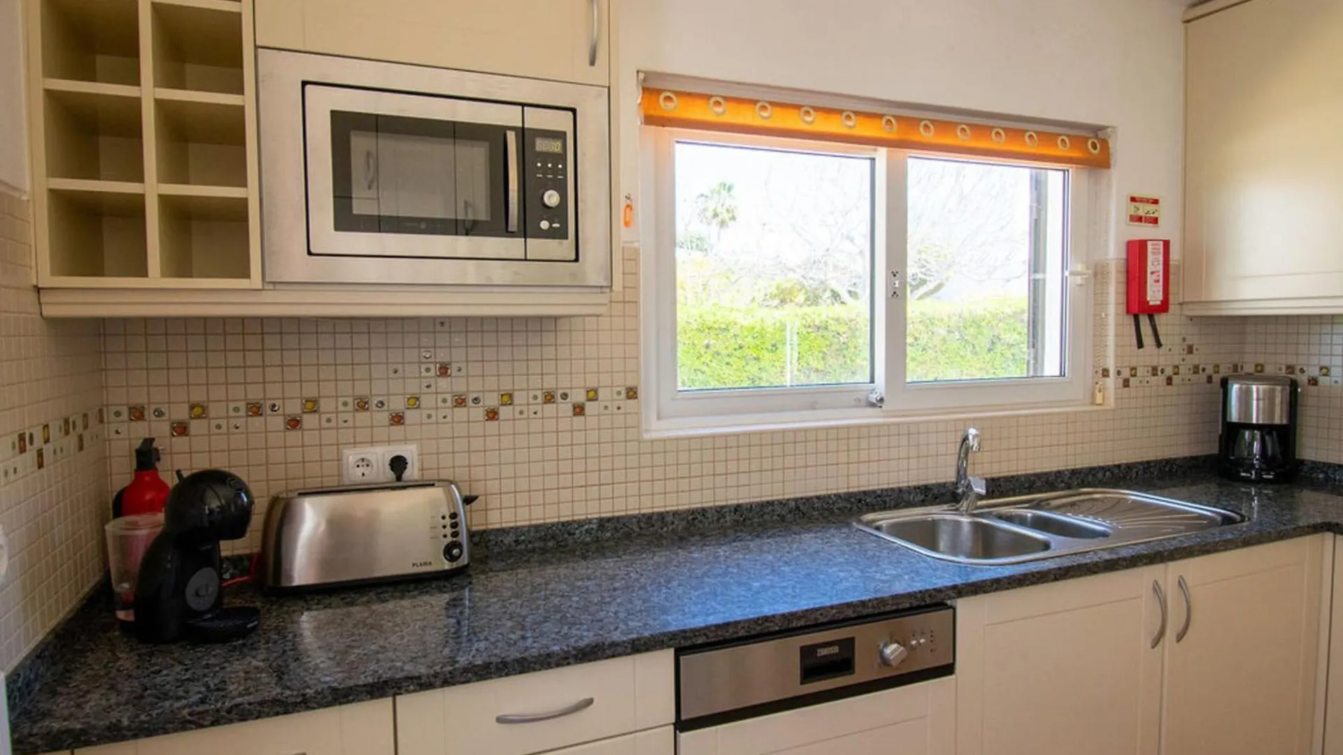 61 Vdm - Superb Villa On Vale Do Milho With Heated Carvoeiro