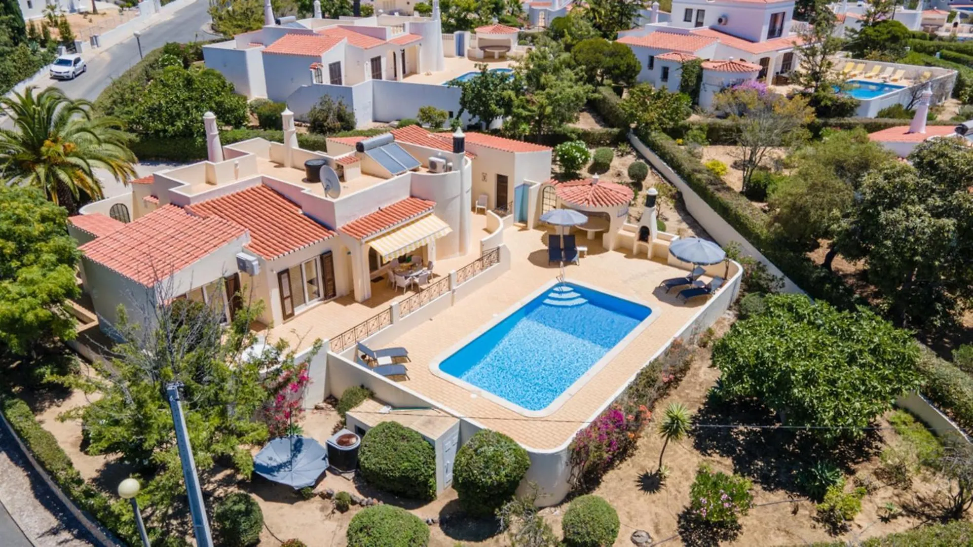 61 Vdm - Superb Villa On Vale Do Milho With Heated Carvoeiro